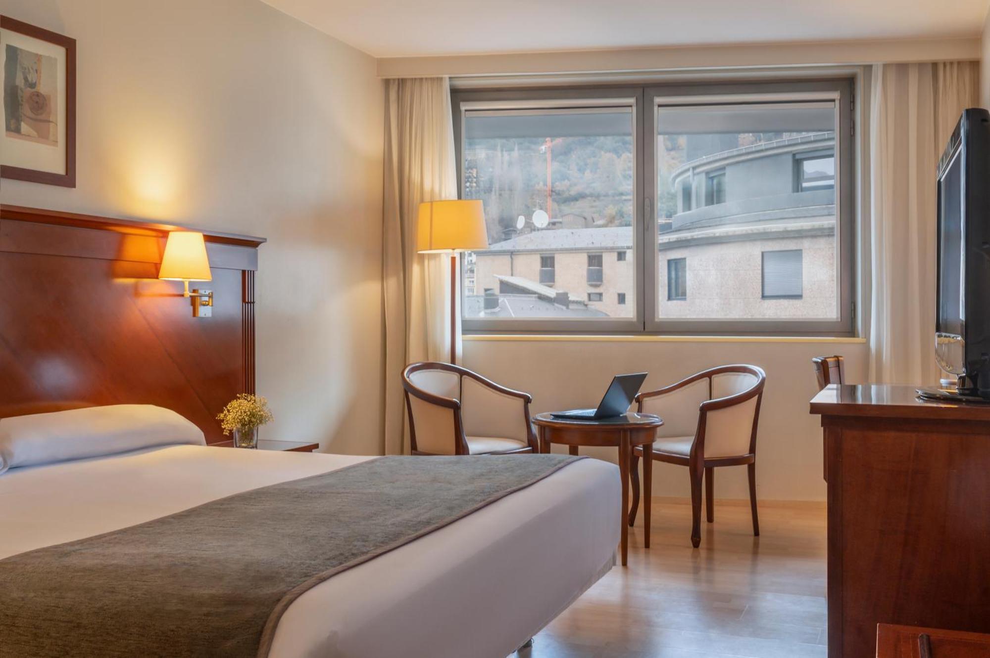 Отель Hesperia Andorra Экстерьер фото