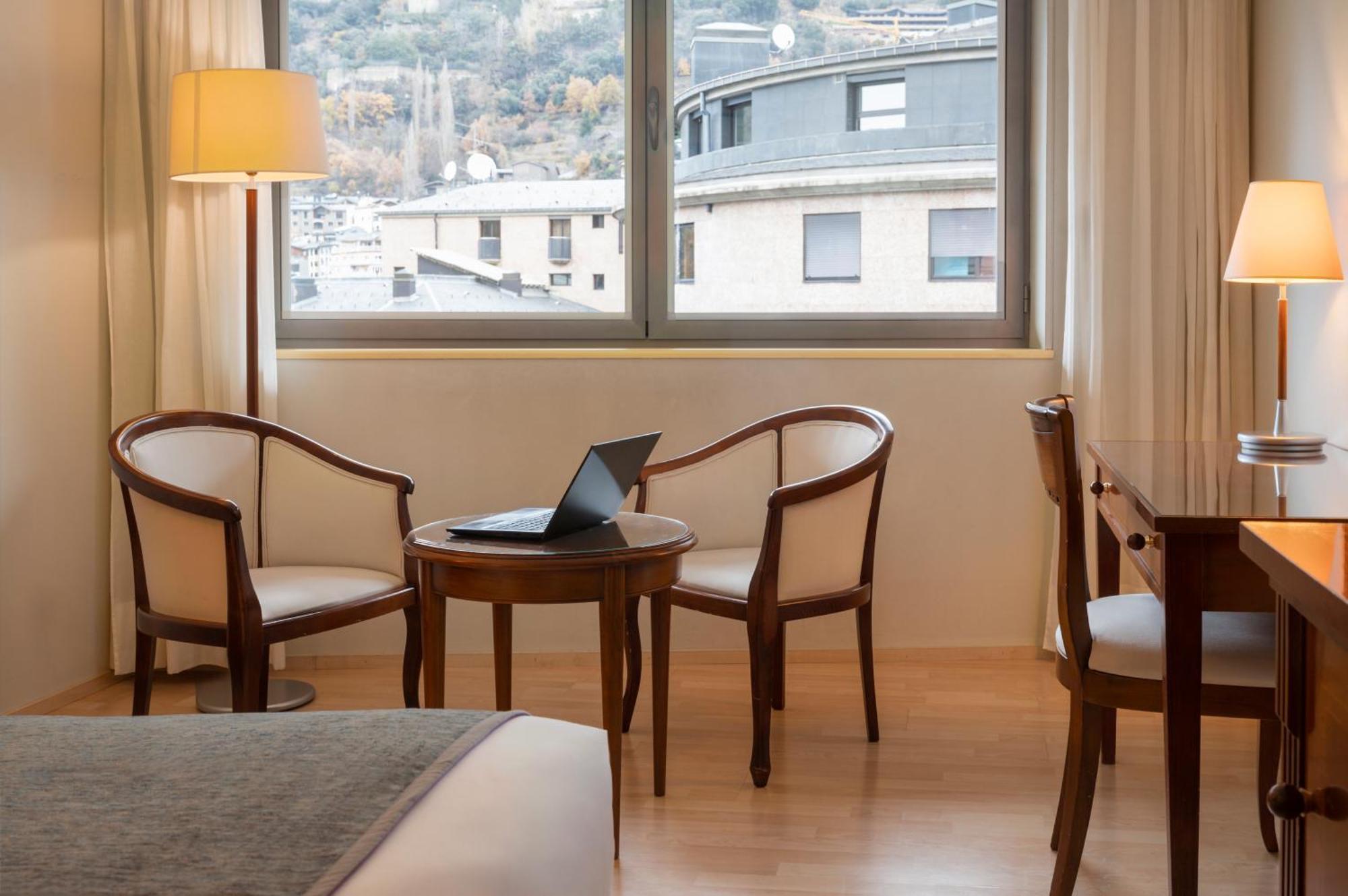 Отель Hesperia Andorra Экстерьер фото